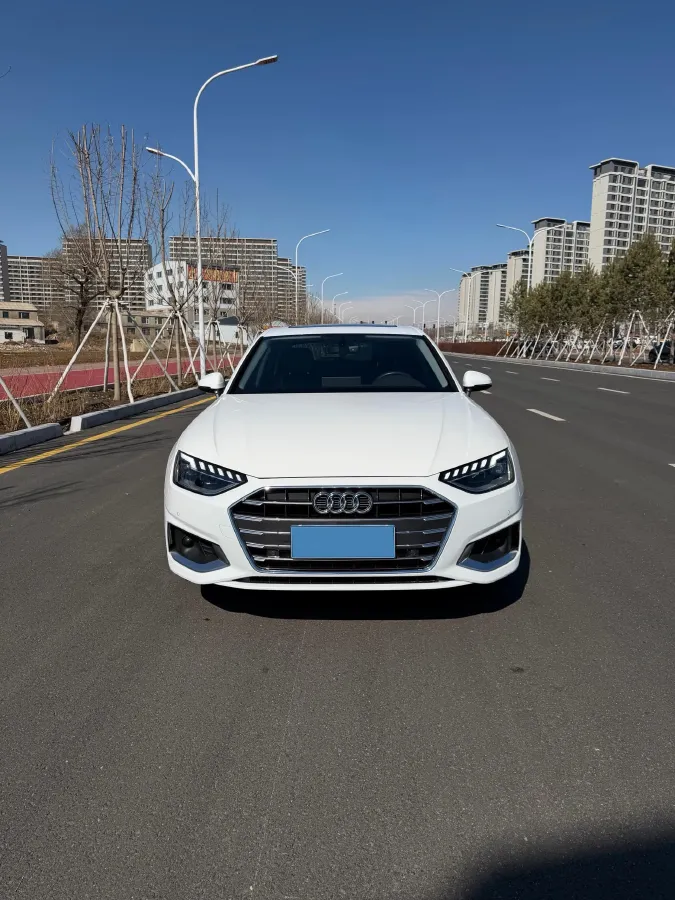 2020 Audi A4L 2.0T 190HP L4 7DCT,autocango,china used car exporter,china ev exporter,chinese used car exporter,chinese used ev exporter
