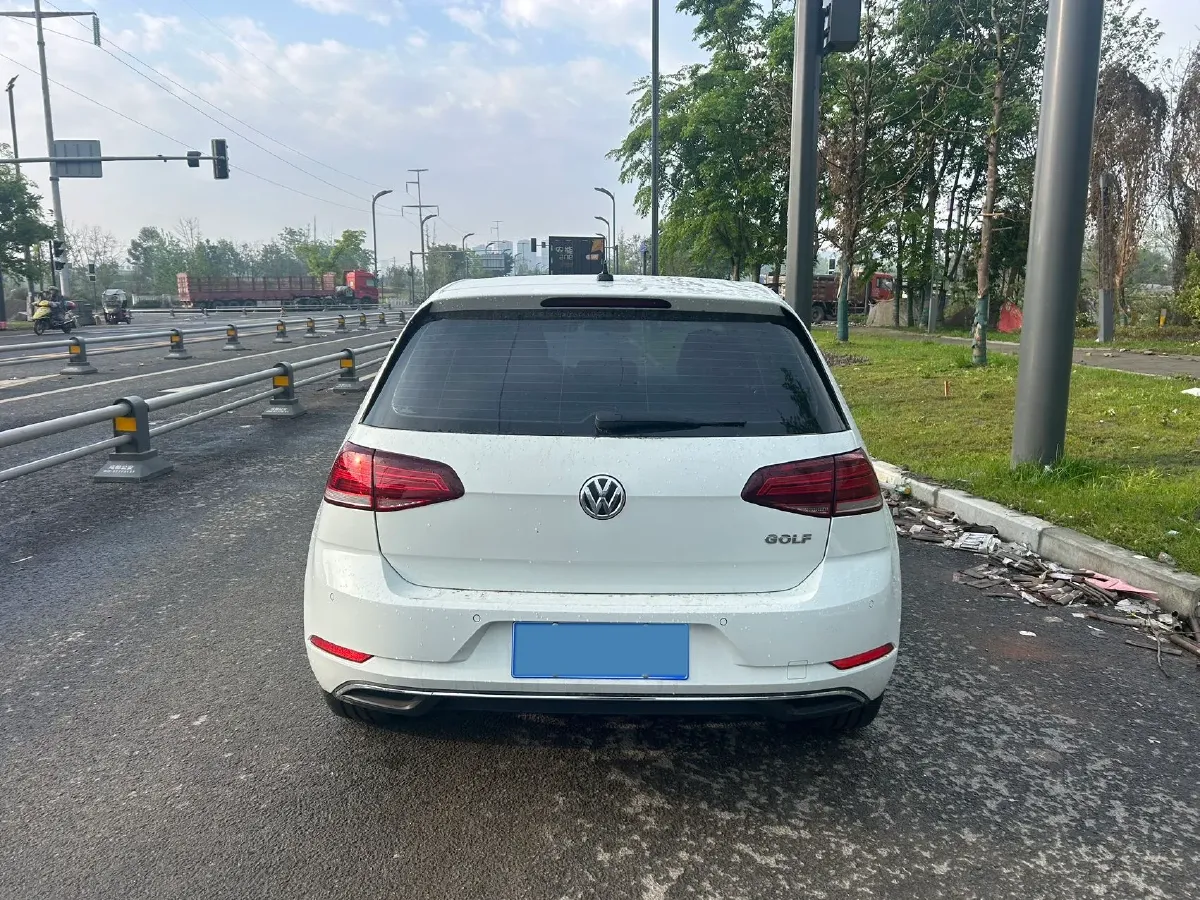 2018 Volkswagen Golf 1.6L 110HP L4 6AT,autocango,china used car exporter,china ev exporter,chinese used car exporter,chinese used ev exporter