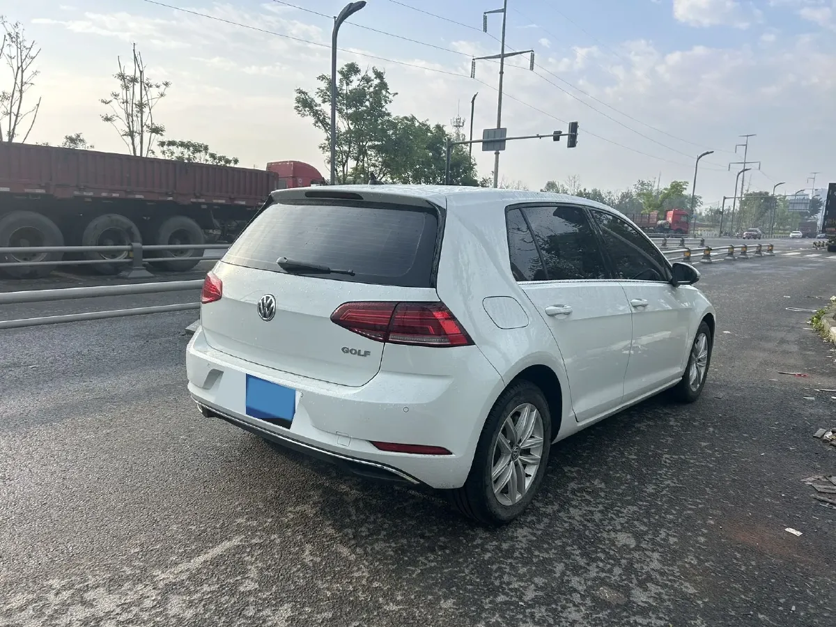 2018 Volkswagen Golf 1.6L 110HP L4 6AT,autocango,china used car exporter,china ev exporter,chinese used car exporter,chinese used ev exporter
