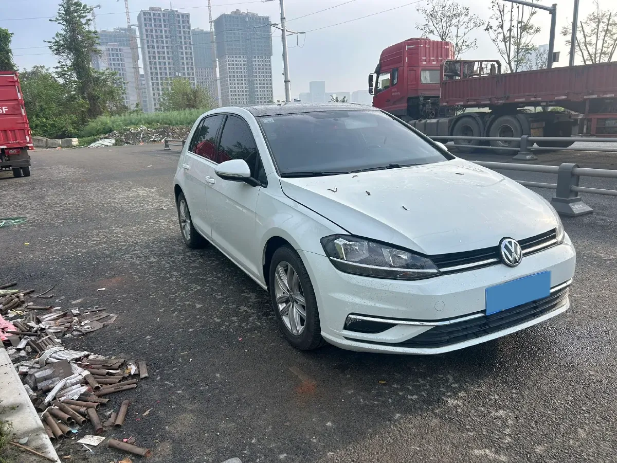 2018 Volkswagen Golf 1.6L 110HP L4 6AT,autocango,china used car exporter,china ev exporter,chinese used car exporter,chinese used ev exporter