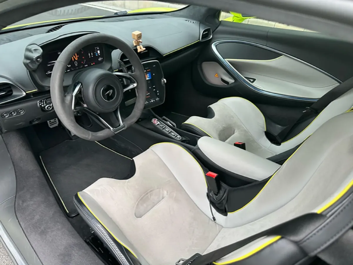 2023 McLaren Artura 3.0T 585HP V6 8DCT PHEV 7.4KWH,autocango,china used car exporter,china ev exporter,chinese used car exporter,chinese used ev exporter