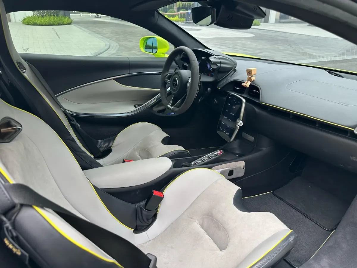 2023 McLaren Artura 3.0T 585HP V6 8DCT PHEV 7.4KWH,autocango,china used car exporter,china ev exporter,chinese used car exporter,chinese used ev exporter