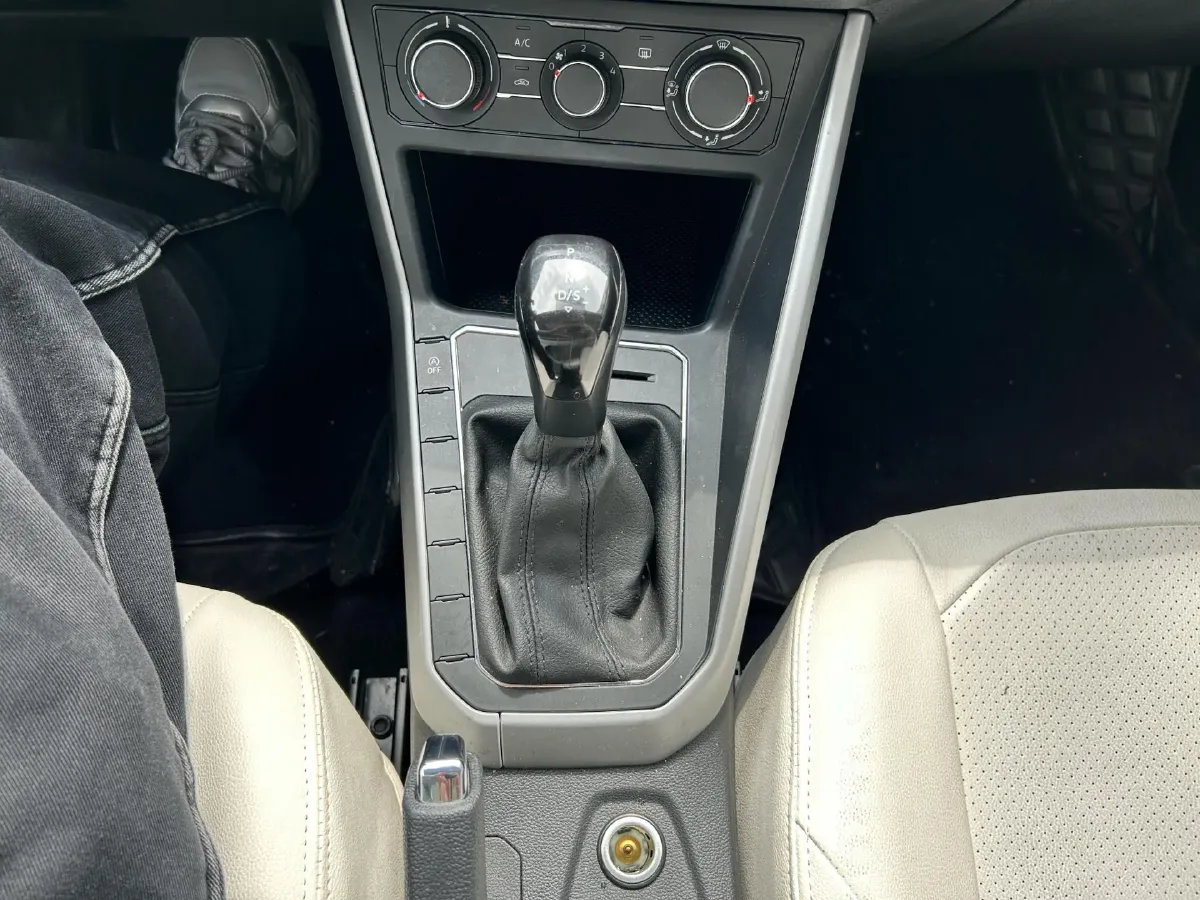 2021 Bestune T55 1.5T 169HP L4 7DCT,autocango,china used car exporter,china ev exporter,chinese used car exporter,chinese used ev exporter