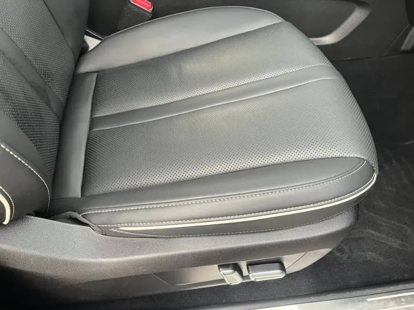 2021 Tank 300 2.0T 227HP L4 8AT,autocango,china used car exporter,china ev exporter,chinese used car exporter,chinese used ev exporter