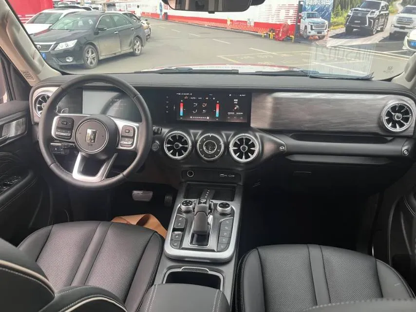 2021 Tank 300 2.0T 227HP L4 8AT,autocango,china used car exporter,china ev exporter,chinese used car exporter,chinese used ev exporter