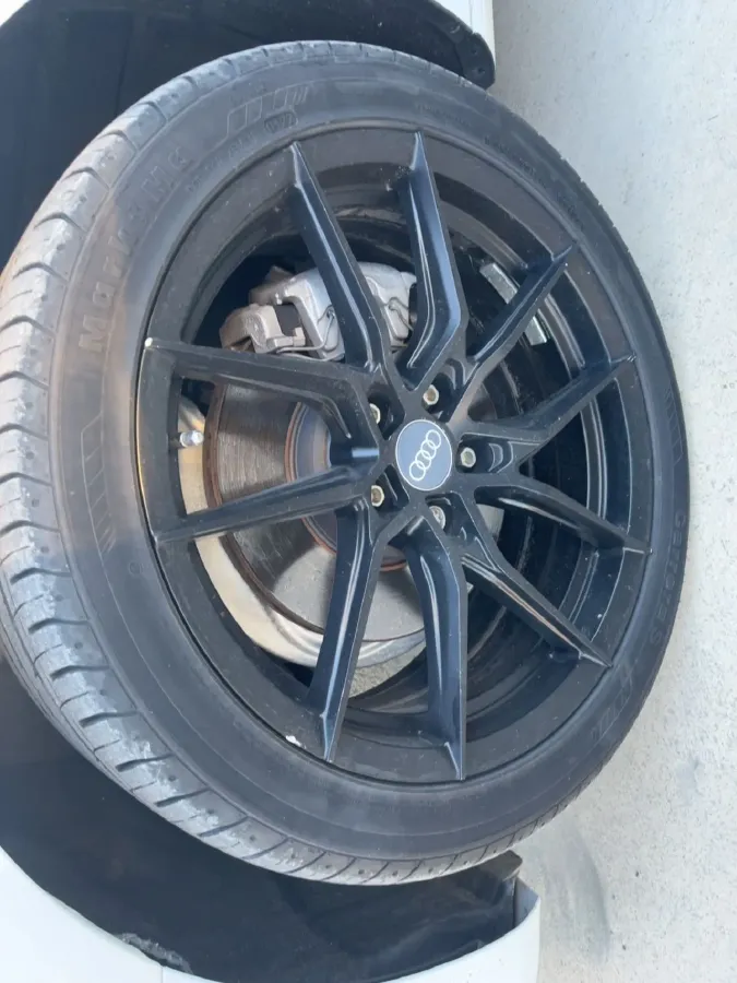 2019 Audi A4L 2.0T 190HP L4 7DCT,autocango,china used car exporter,china ev exporter,chinese used car exporter,chinese used ev exporter