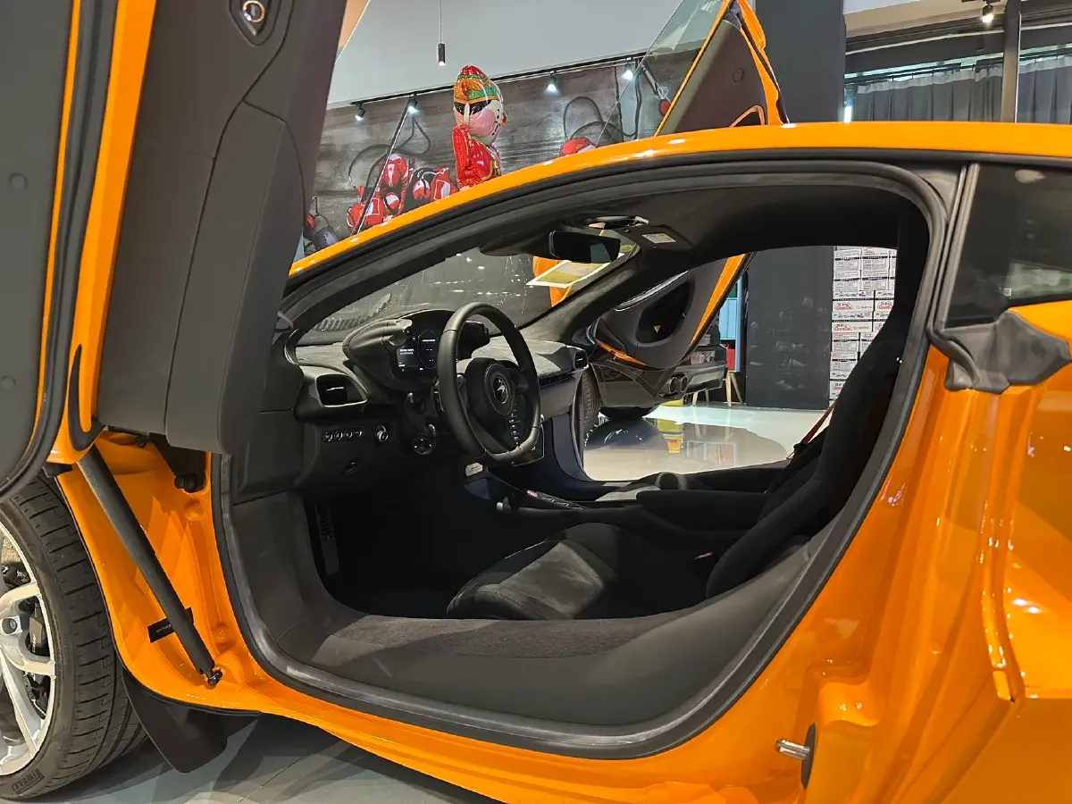 2023 McLaren Artura 3.0T 585HP V6 8DCT PHEV 7.4KWH,autocango,china used car exporter,china ev exporter,chinese used car exporter,chinese used ev exporter