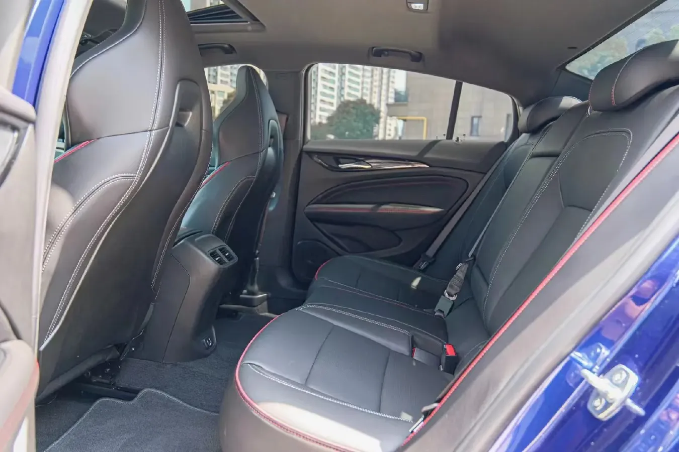 2021 Buick Regal 2.0T 237HP L4 9AT,autocango,china used car exporter,china ev exporter,chinese used car exporter,chinese used ev exporter