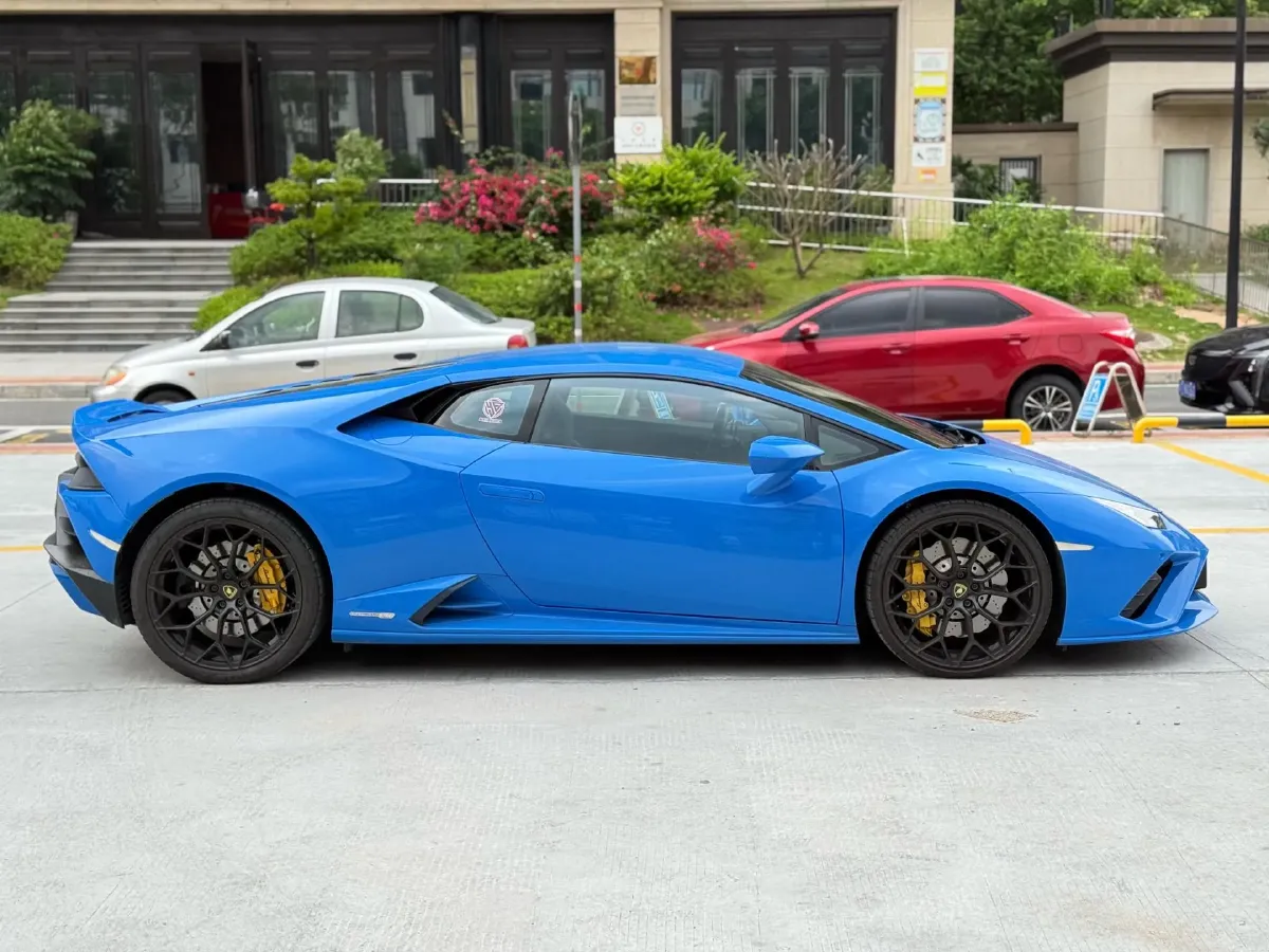 2020 Lamborghini Huracán 5.2L 611HP V10 7DCT,autocango,china used car exporter,china ev exporter,chinese used car exporter,chinese used ev exporter