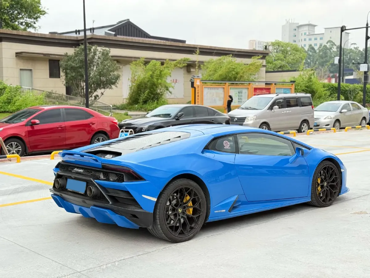 2020 Lamborghini Huracán 5.2L 611HP V10 7DCT,autocango,china used car exporter,china ev exporter,chinese used car exporter,chinese used ev exporter