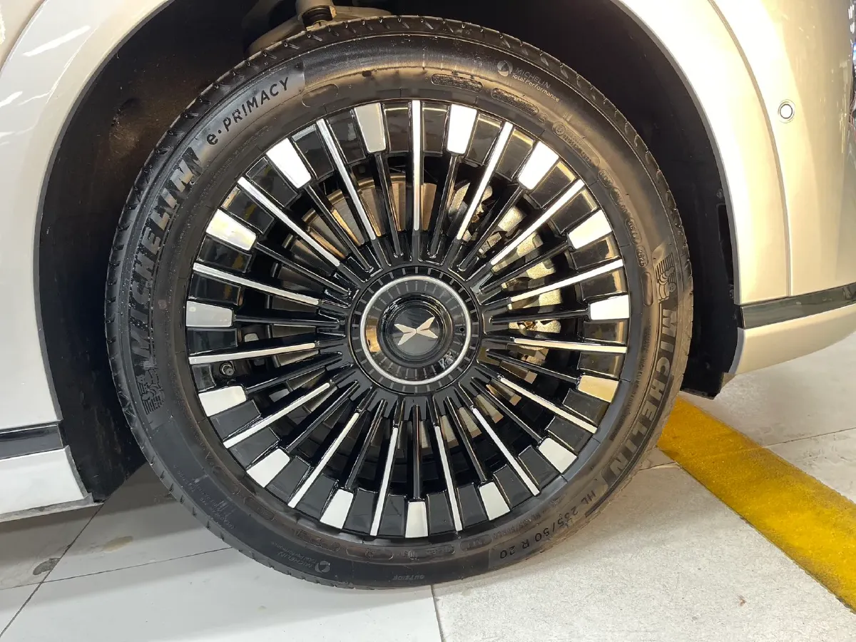 2025 Xpeng X9 BEV,autocango,china used car exporter,china ev exporter,chinese used car exporter,chinese used ev exporter