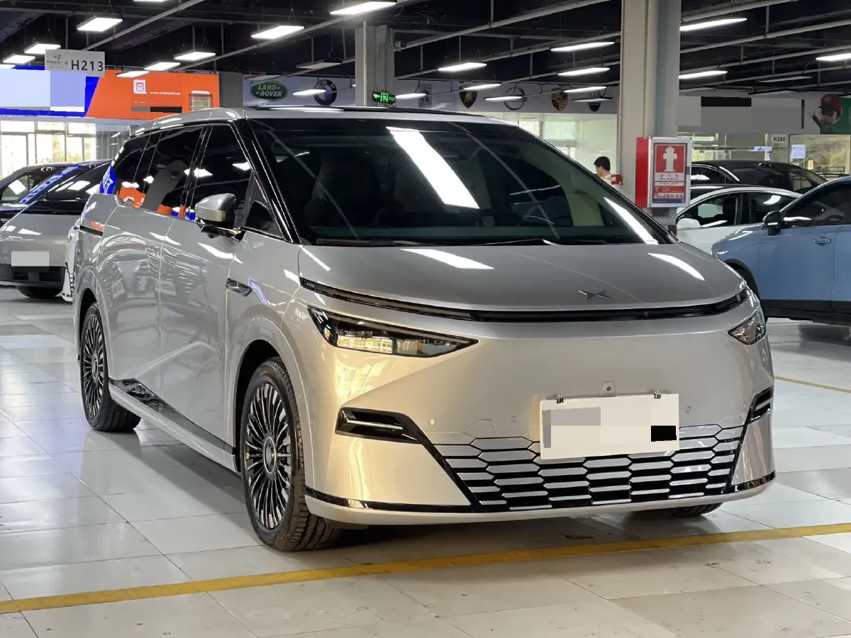 2025 Xpeng X9 BEV,autocango,china used car exporter,china ev exporter,chinese used car exporter,chinese used ev exporter
