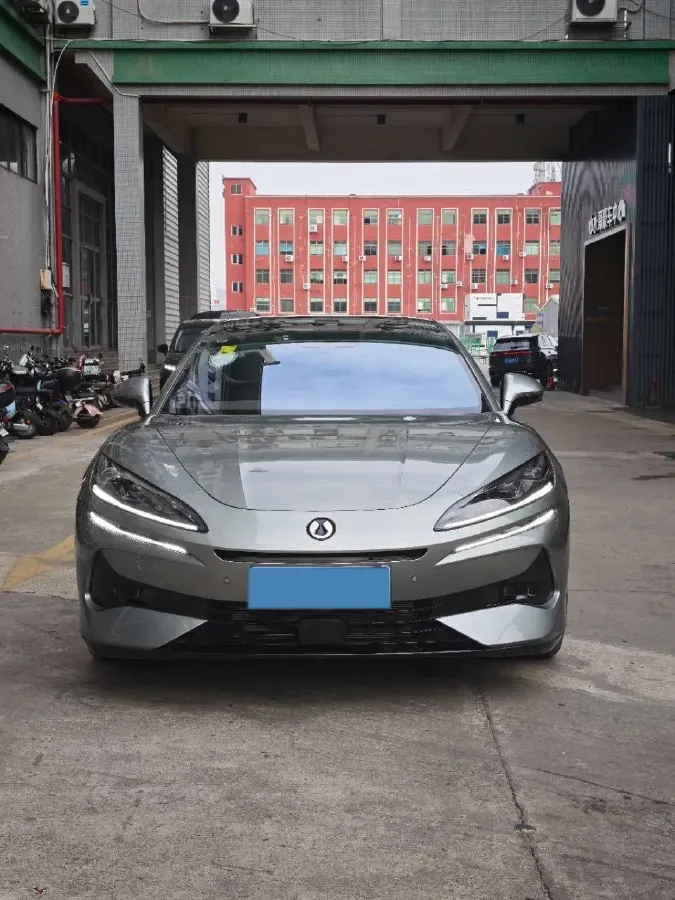 2024 Denza DenzaZ9GT 2.0T 207HP L4 E-CVT PHEV 38.5KWH,autocango,china used car exporter,china ev exporter,chinese used car exporter,chinese used ev exporter