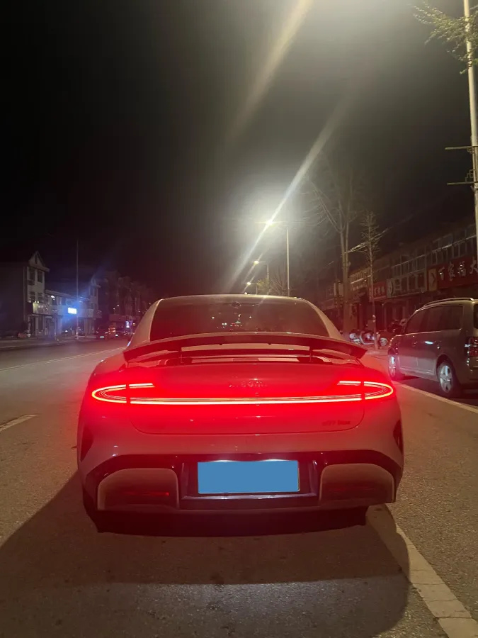 2024 MI SU7 BEV 101KWH,autocango,china used car exporter,china ev exporter,chinese used car exporter,chinese used ev exporter