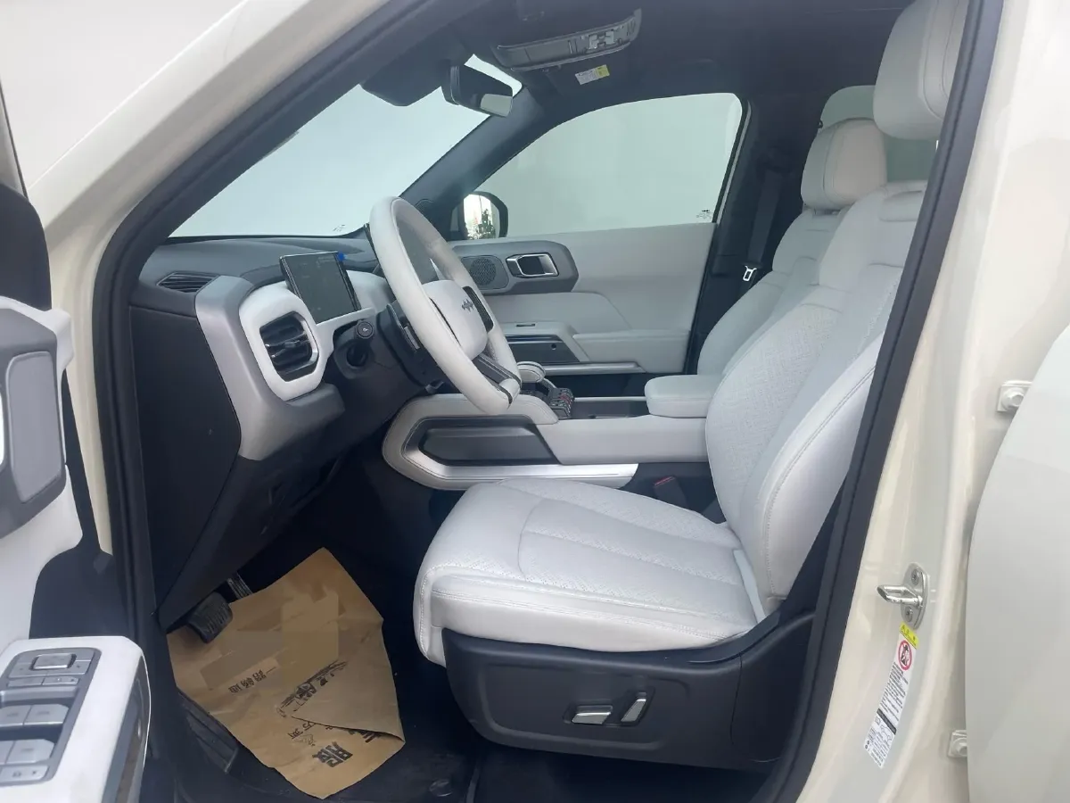 2025 FangChengBao Tai 3 BEV,autocango,china used car exporter,china ev exporter,chinese used car exporter,chinese used ev exporter