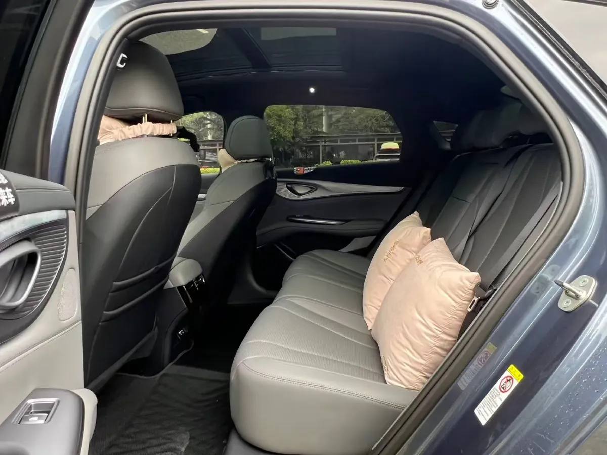 2024 BYD Seal 1.5L 110HP L4 E-CVT PHEV 17.6KWH,autocango,china used car exporter,china ev exporter,chinese used car exporter,chinese used ev exporter