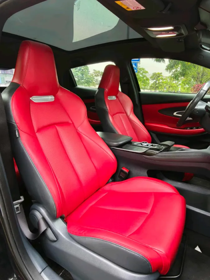 2020 ChangAn UNI-T 1.5T 180HP L4 7DCT,autocango,china used car exporter,china ev exporter,chinese used car exporter,chinese used ev exporter