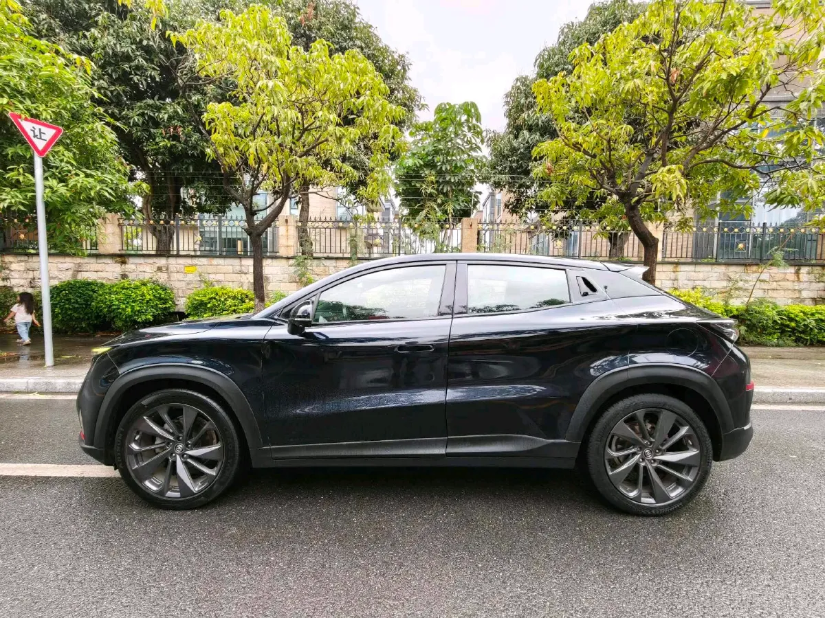 2020 ChangAn UNI-T 1.5T 180HP L4 7DCT,autocango,china used car exporter,china ev exporter,chinese used car exporter,chinese used ev exporter