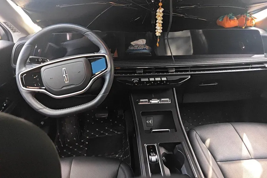 2023 Lincoln Corsair 2.0T 261HP L4 8AT,autocango,china used car exporter,china ev exporter,chinese used car exporter,chinese used ev exporter