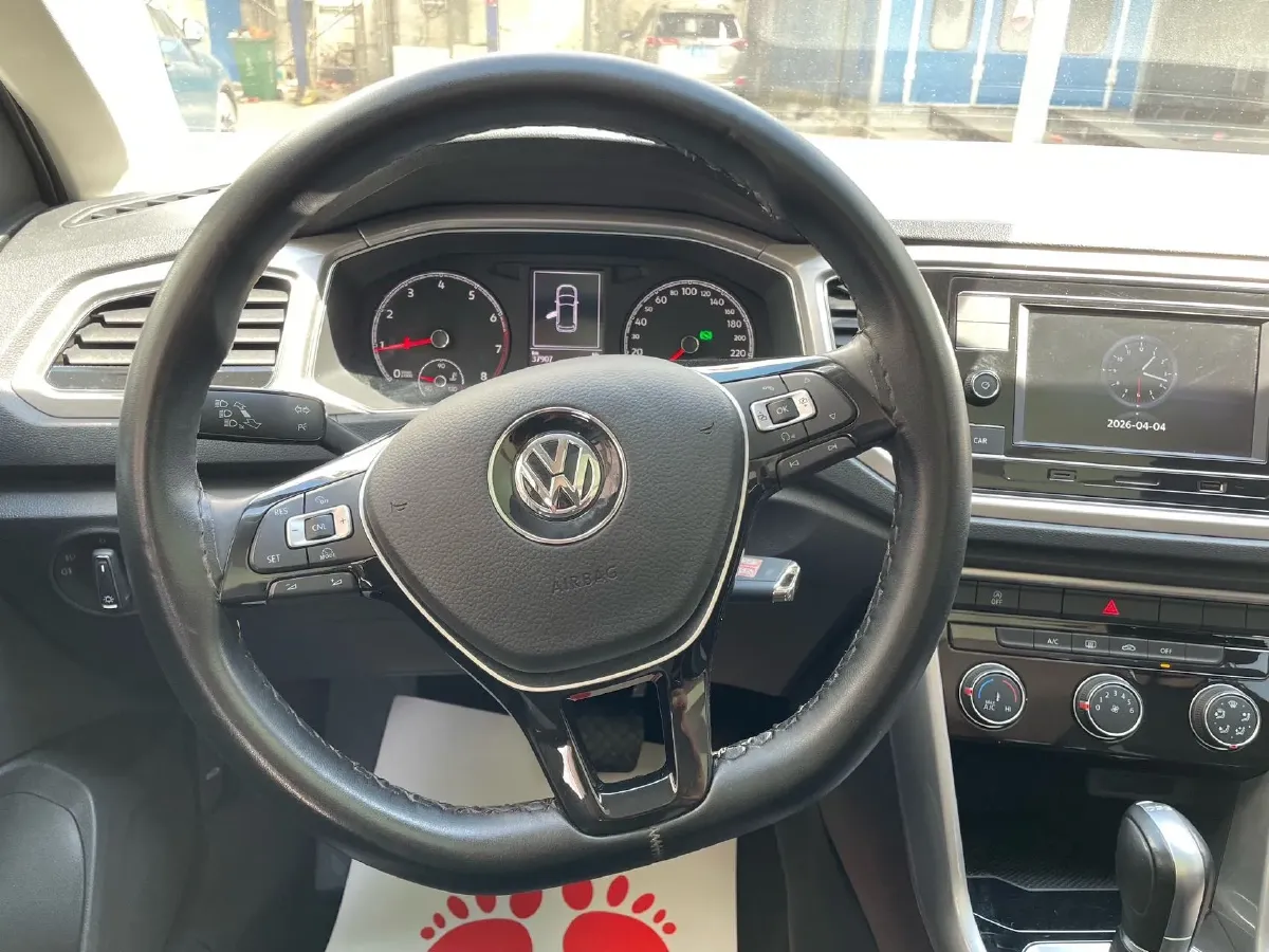 2019 Volkswagen T-Roc 1.4T 150HP L4 7DCT,autocango,china used car exporter,china ev exporter,chinese used car exporter,chinese used ev exporter