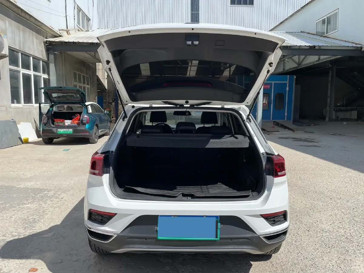2019 Volkswagen T-Roc 1.4T 150HP L4 7DCT,autocango,china used car exporter,china ev exporter,chinese used car exporter,chinese used ev exporter