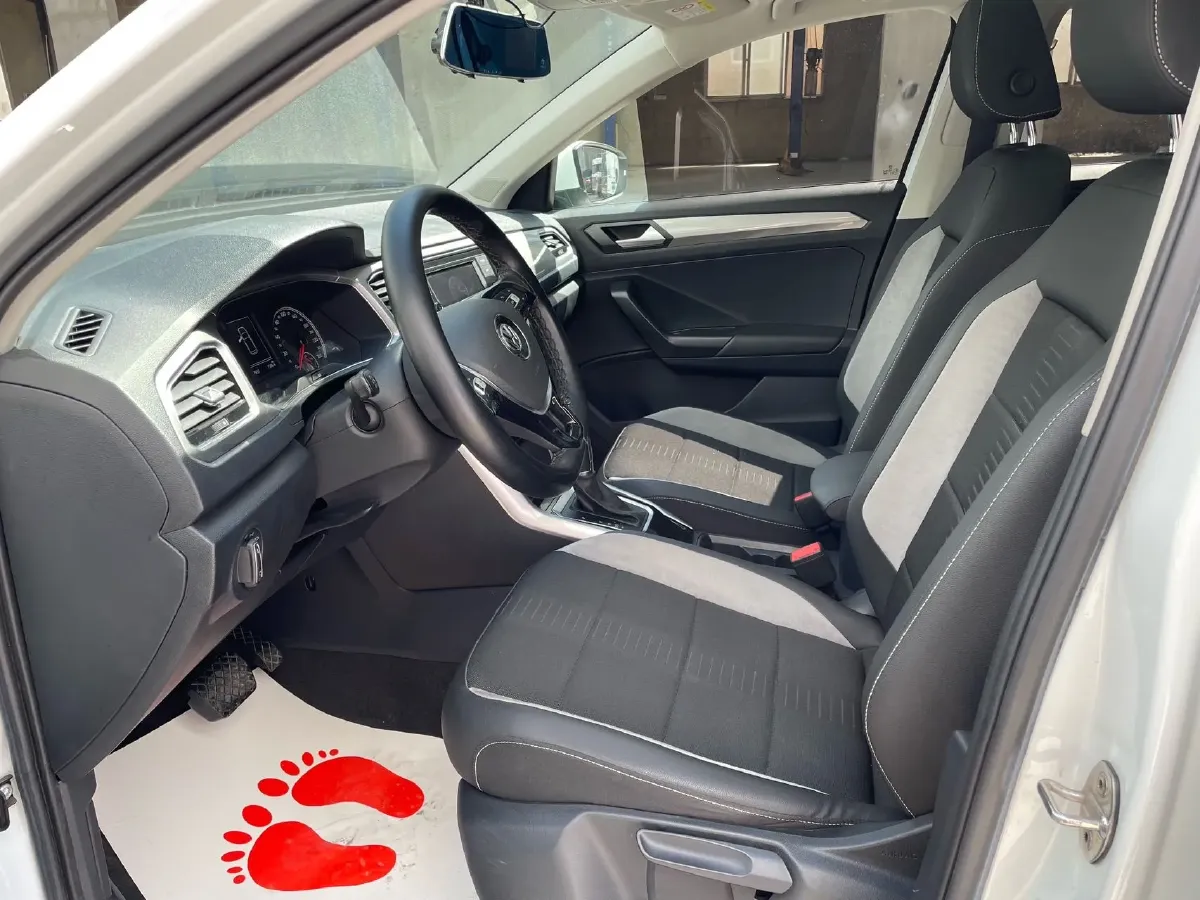 2019 Volkswagen T-Roc 1.4T 150HP L4 7DCT,autocango,china used car exporter,china ev exporter,chinese used car exporter,chinese used ev exporter
