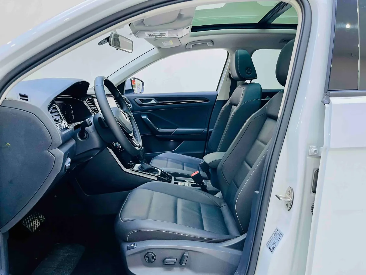 2022 Volkswagen T-Roc 1.4T 150HP L4 7DCT,autocango,china used car exporter,china ev exporter,chinese used car exporter,chinese used ev exporter