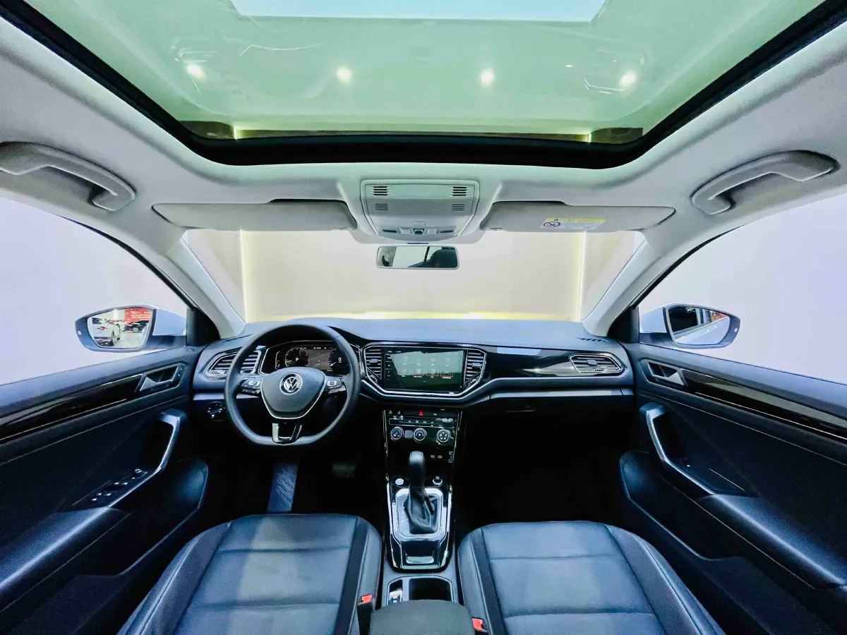 2022 Volkswagen T-Roc 1.4T 150HP L4 7DCT,autocango,china used car exporter,china ev exporter,chinese used car exporter,chinese used ev exporter