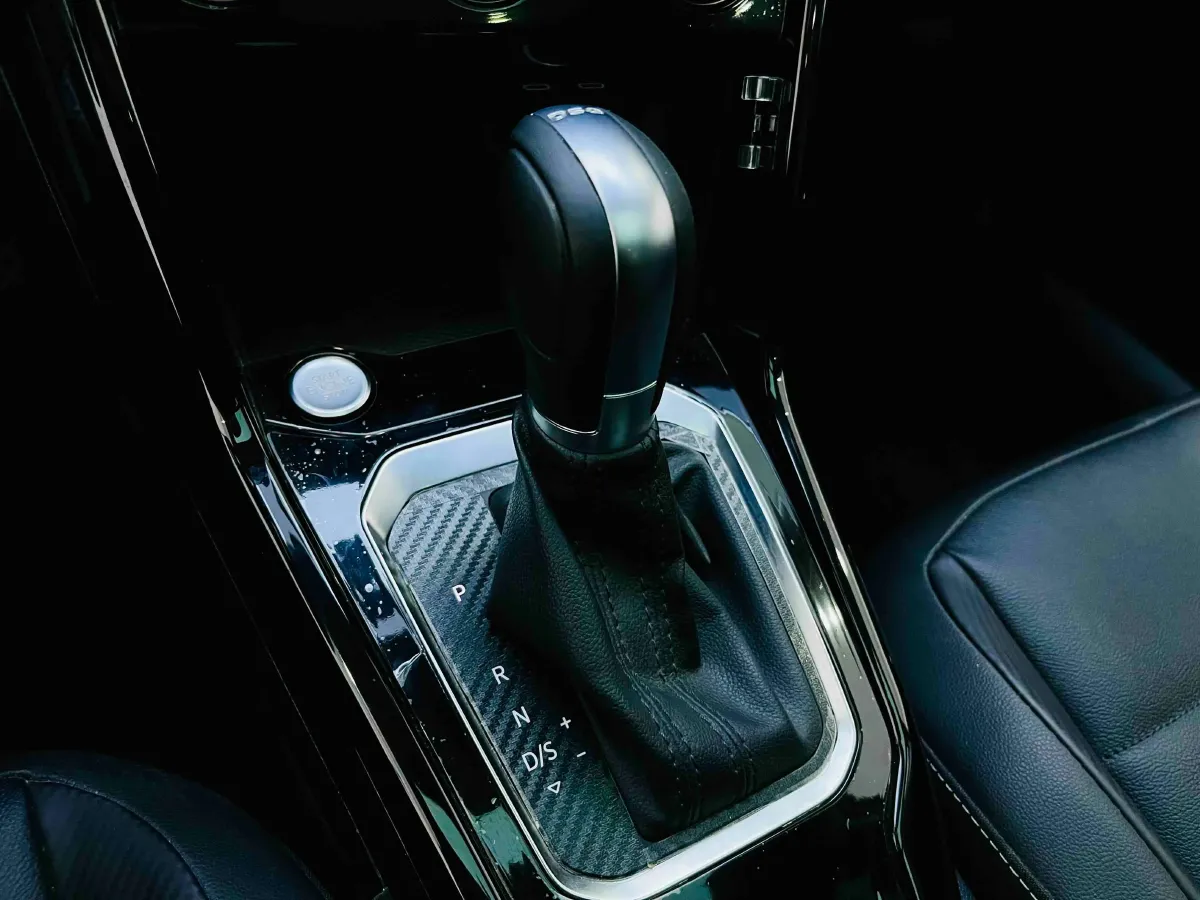 2022 Volkswagen T-Roc 1.4T 150HP L4 7DCT,autocango,china used car exporter,china ev exporter,chinese used car exporter,chinese used ev exporter