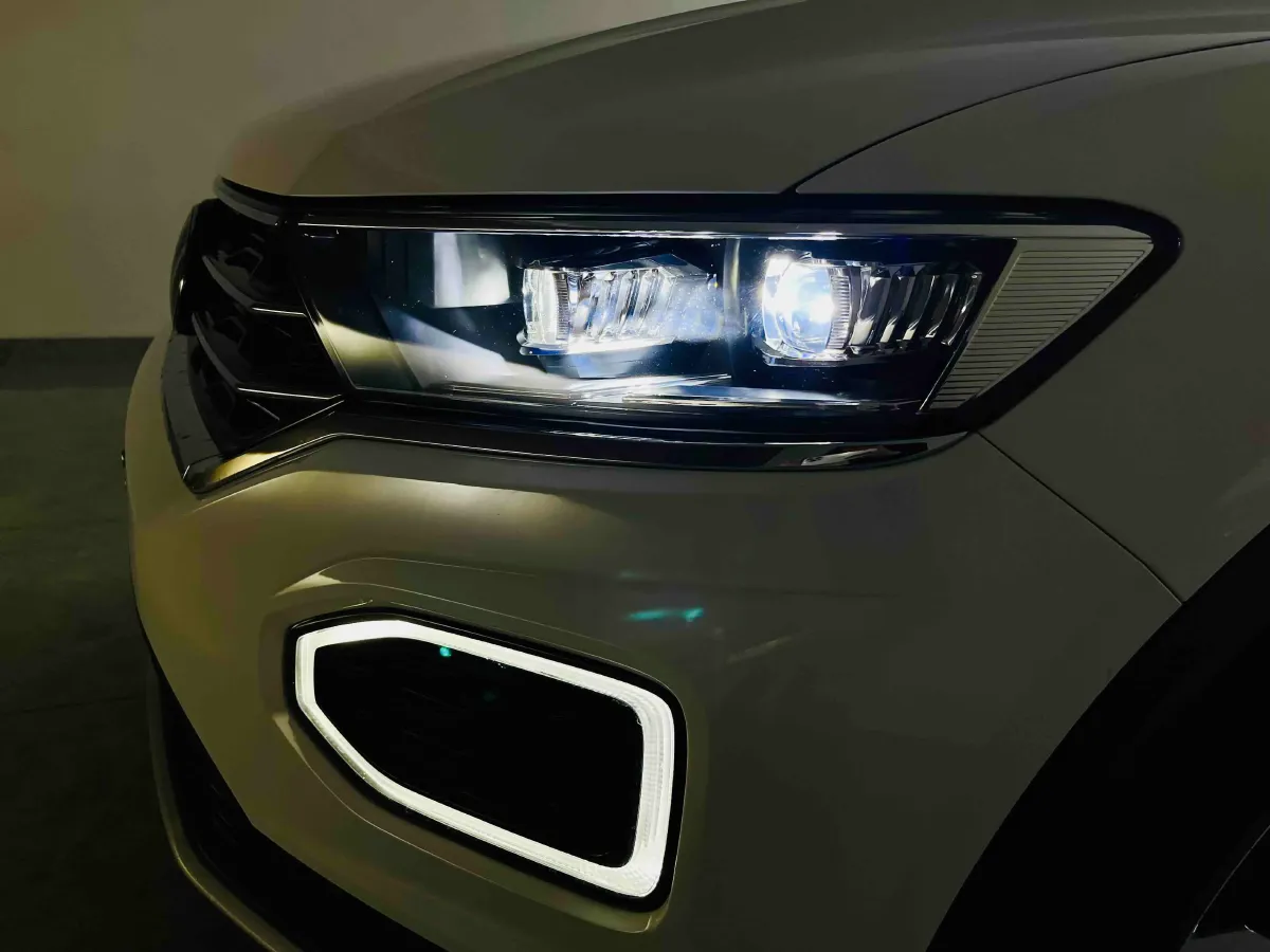 2022 Volkswagen T-Roc 1.4T 150HP L4 7DCT,autocango,china used car exporter,china ev exporter,chinese used car exporter,chinese used ev exporter