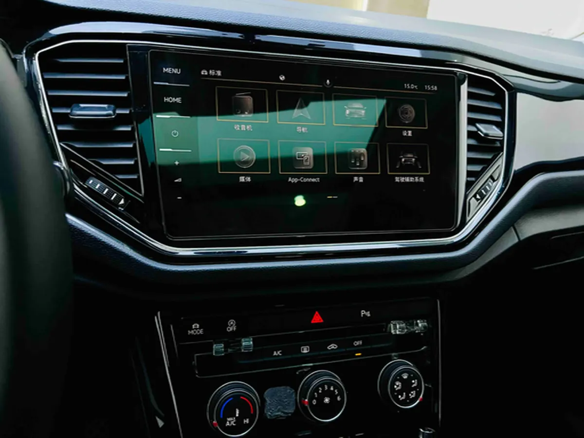 2022 Volkswagen T-Roc 1.4T 150HP L4 7DCT,autocango,china used car exporter,china ev exporter,chinese used car exporter,chinese used ev exporter