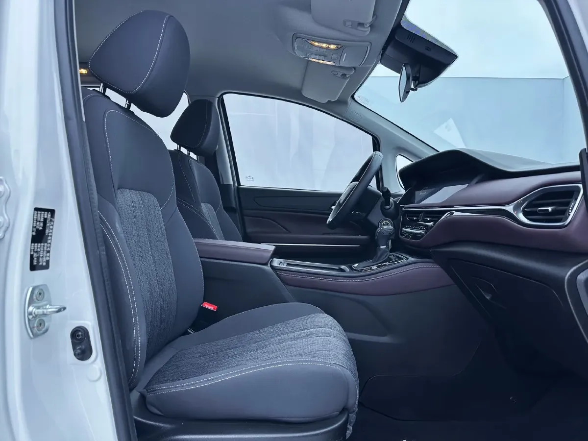 2021 GAC Trumpchi M6 1.5T 169HP L4 7DCT,autocango,china used car exporter,china ev exporter,chinese used car exporter,chinese used ev exporter