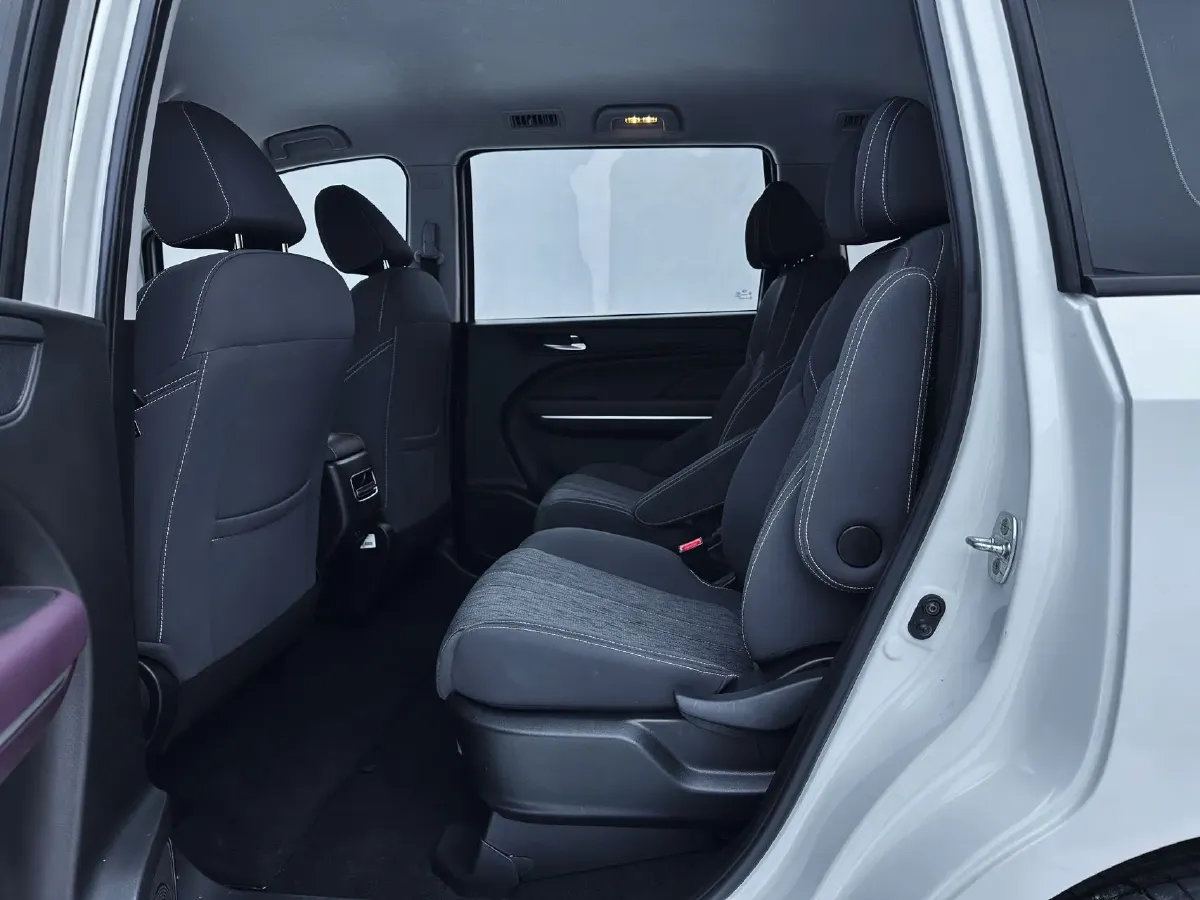 2021 GAC Trumpchi M6 1.5T 169HP L4 7DCT,autocango,china used car exporter,china ev exporter,chinese used car exporter,chinese used ev exporter