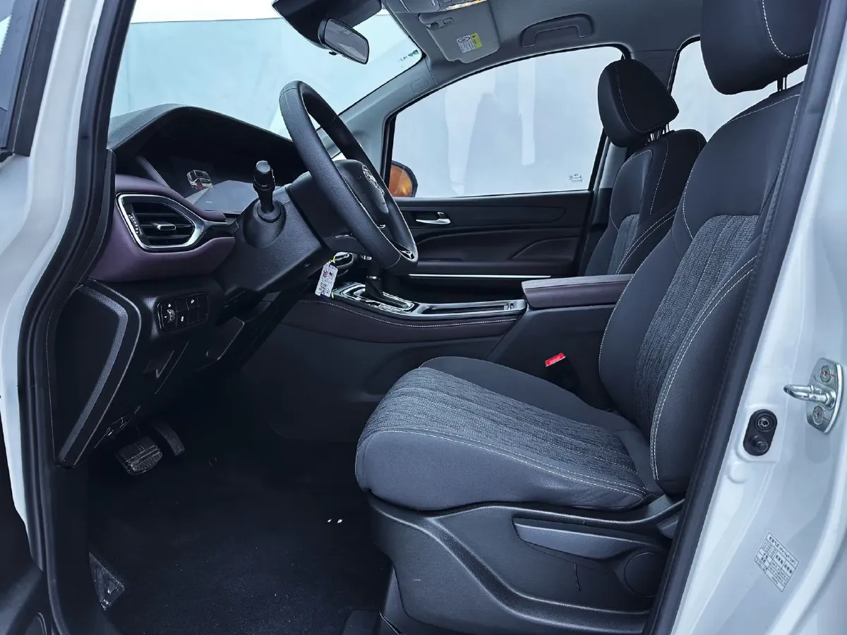 2021 GAC Trumpchi M6 1.5T 169HP L4 7DCT,autocango,china used car exporter,china ev exporter,chinese used car exporter,chinese used ev exporter