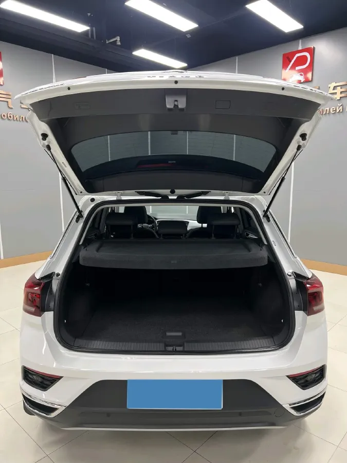 2022 Volkswagen T-Roc 1.4T 150HP L4 7DCT,autocango,china used car exporter,china ev exporter,chinese used car exporter,chinese used ev exporter