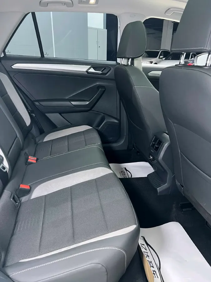 2022 Volkswagen T-Roc 1.4T 150HP L4 7DCT,autocango,china used car exporter,china ev exporter,chinese used car exporter,chinese used ev exporter