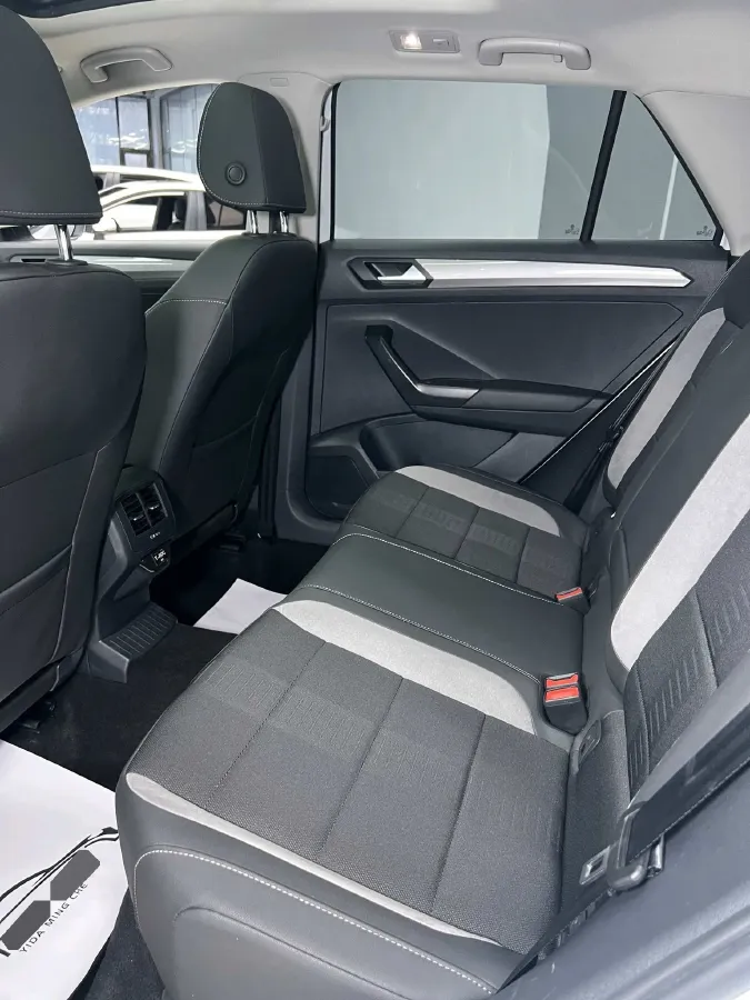 2022 Volkswagen T-Roc 1.4T 150HP L4 7DCT,autocango,china used car exporter,china ev exporter,chinese used car exporter,chinese used ev exporter