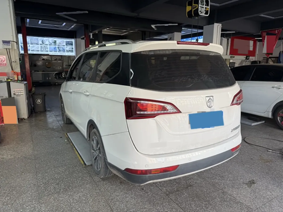 2019 BaoJun 730 1.5T 150HP L4 6MT,autocango,china used car exporter,china ev exporter,chinese used car exporter,chinese used ev exporter