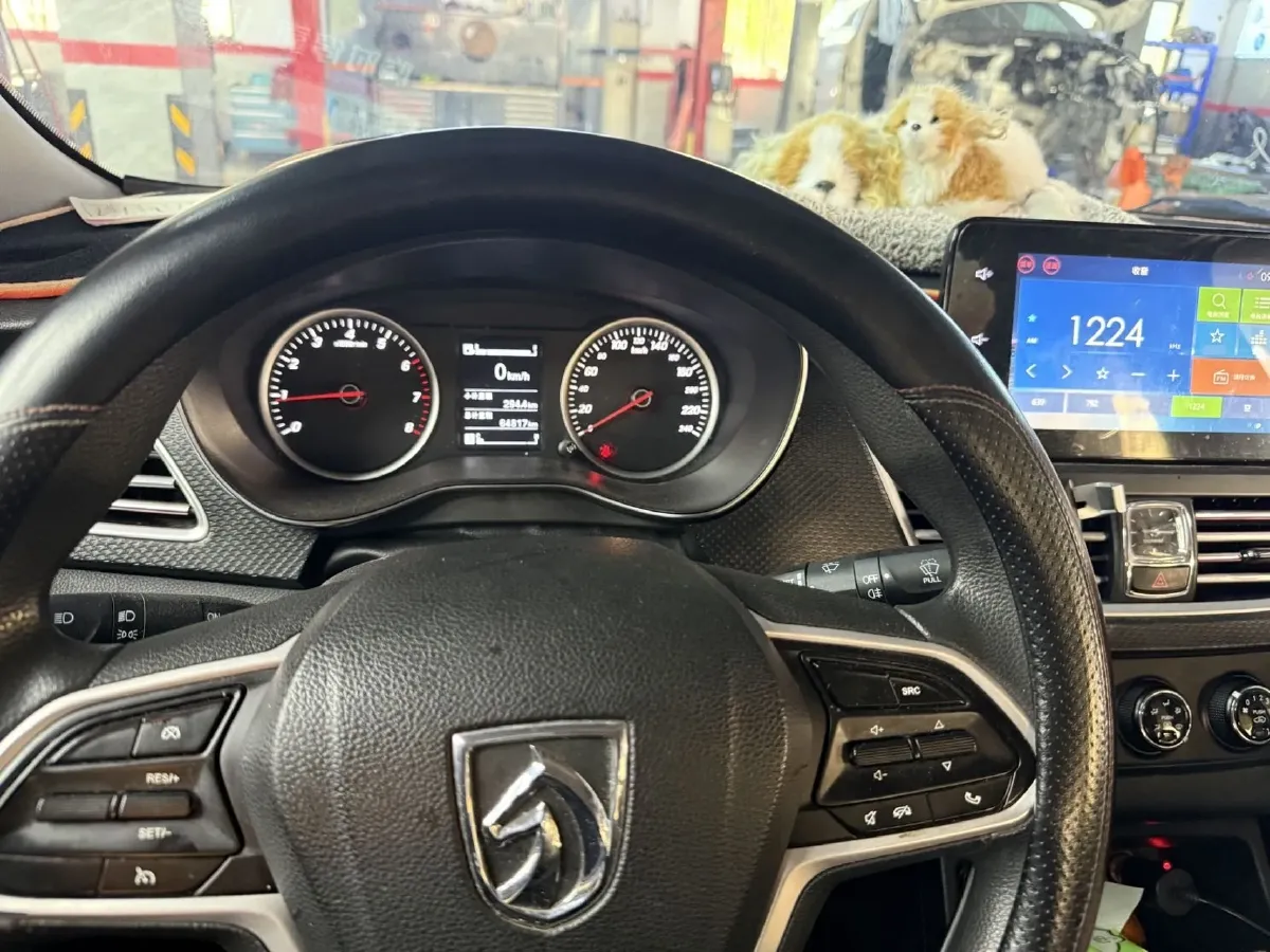 2019 BaoJun 730 1.5T 150HP L4 6MT,autocango,china used car exporter,china ev exporter,chinese used car exporter,chinese used ev exporter