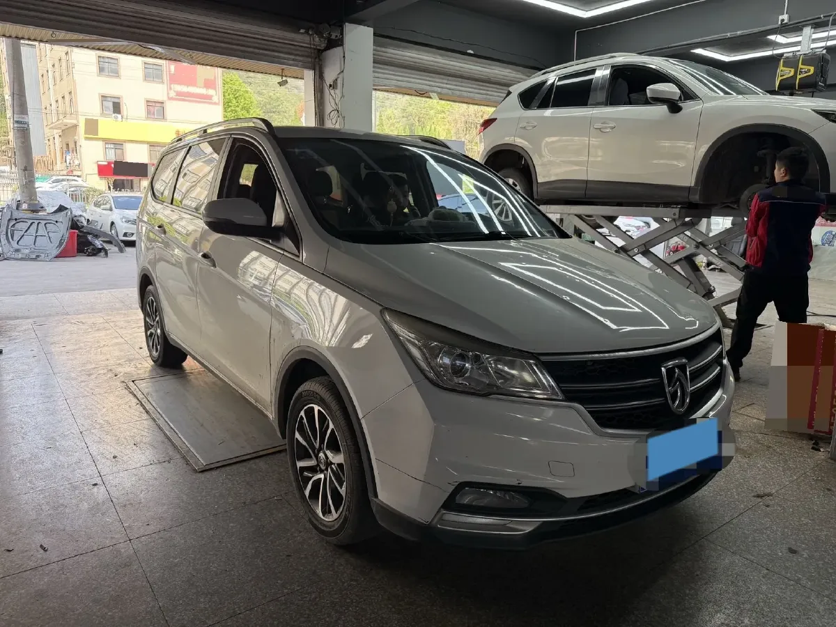 2019 BaoJun 730 1.5T 150HP L4 6MT,autocango,china used car exporter,china ev exporter,chinese used car exporter,chinese used ev exporter