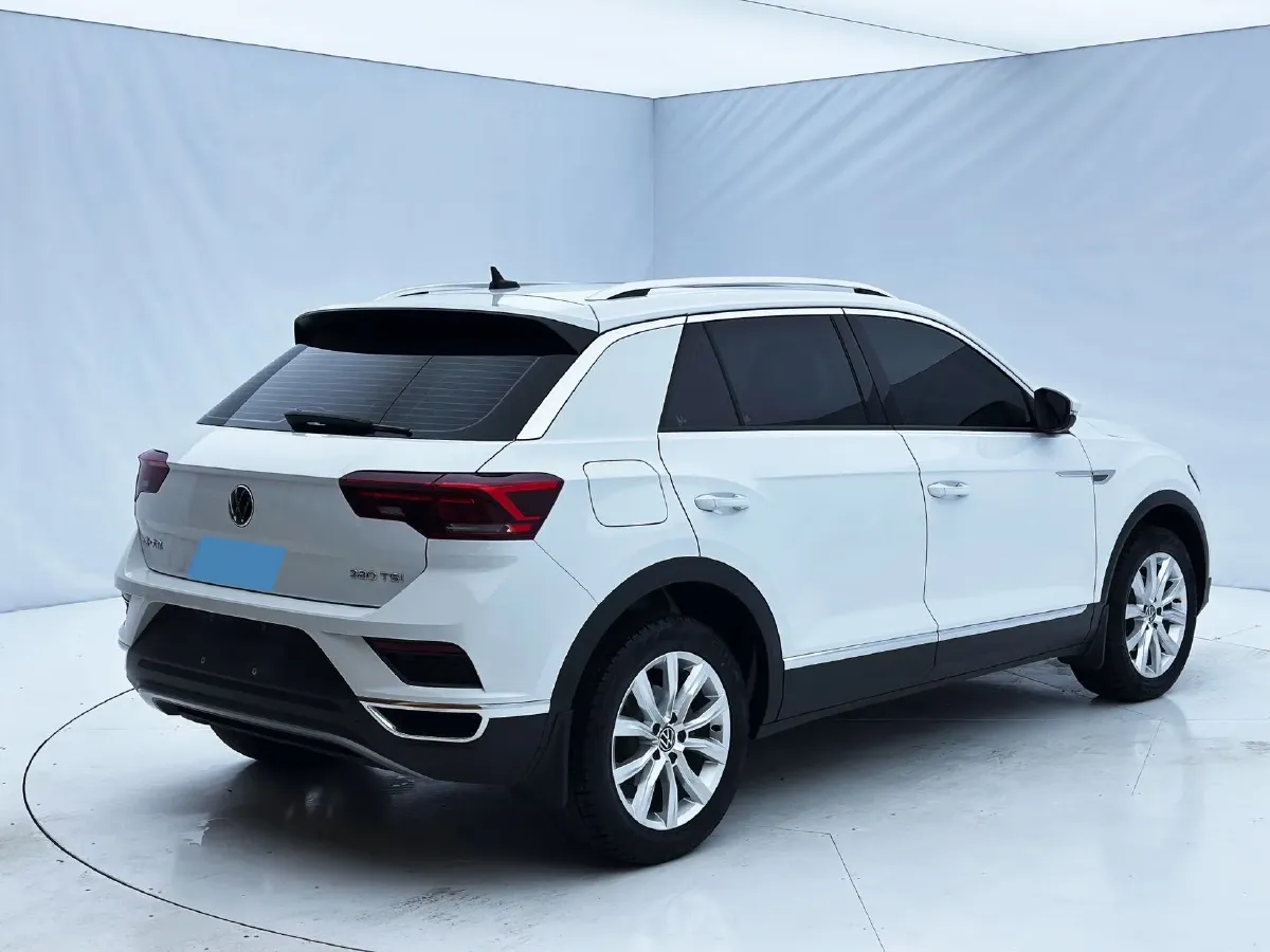 2022 Volkswagen T-Roc 1.4T 150HP L4 7DCT,autocango,china used car exporter,china ev exporter,chinese used car exporter,chinese used ev exporter