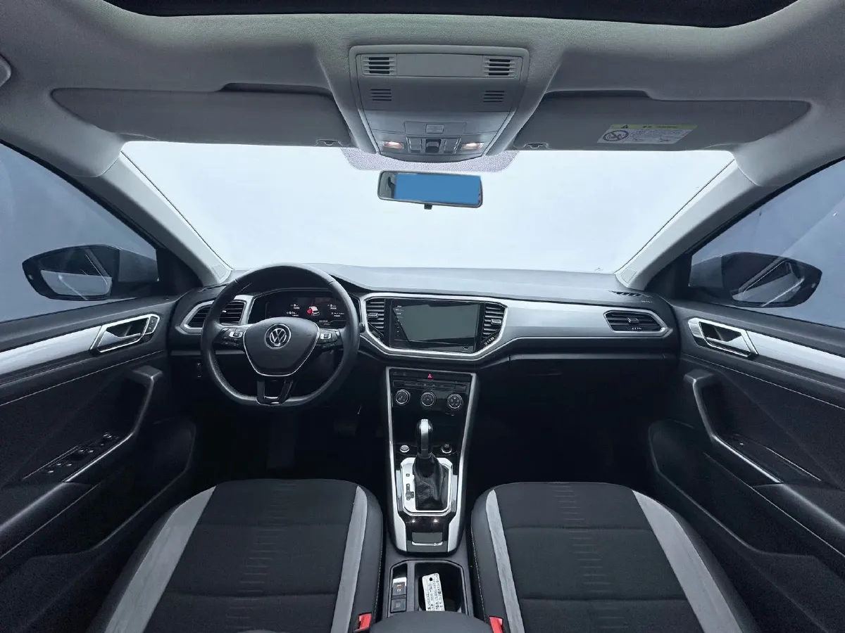 2022 Volkswagen T-Roc 1.4T 150HP L4 7DCT,autocango,china used car exporter,china ev exporter,chinese used car exporter,chinese used ev exporter