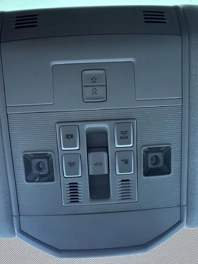 2022 Volkswagen T-Roc 1.4T 150HP L4 7DCT,autocango,china used car exporter,china ev exporter,chinese used car exporter,chinese used ev exporter