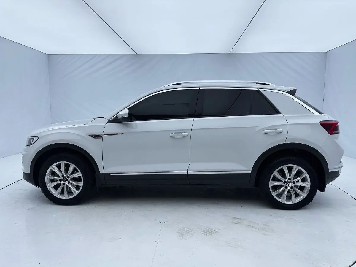 2022 Volkswagen T-Roc 1.4T 150HP L4 7DCT,autocango,china used car exporter,china ev exporter,chinese used car exporter,chinese used ev exporter