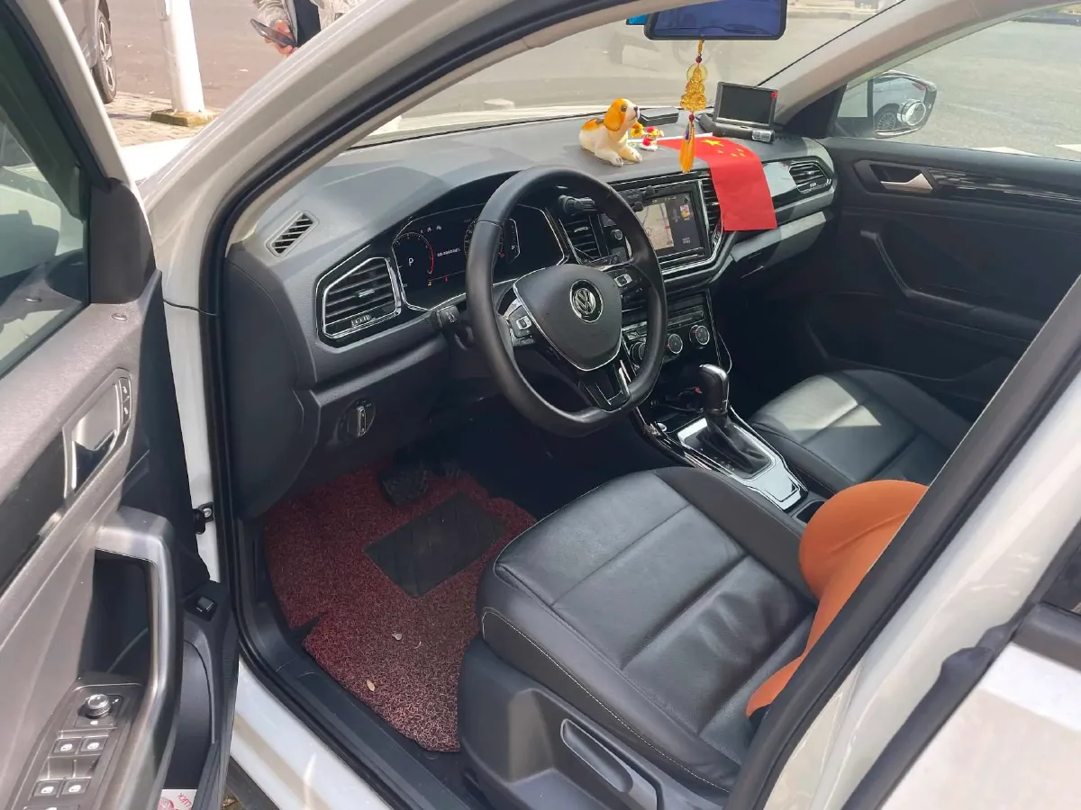 2020 Volkswagen T-Roc 1.4T 150HP L4 7DCT,autocango,china used car exporter,china ev exporter,chinese used car exporter,chinese used ev exporter