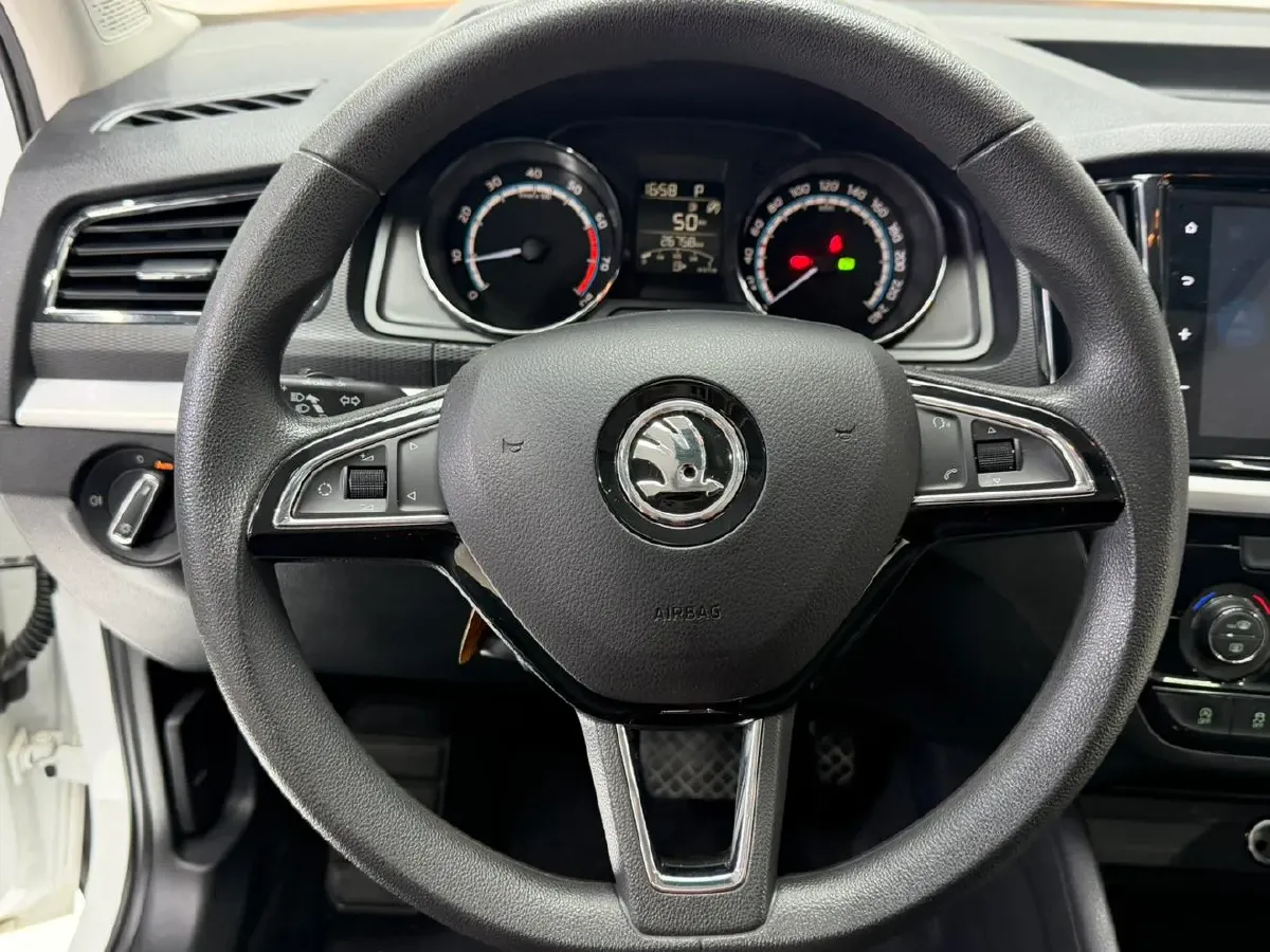 2023 Skoda Kamiq 1.5L 112HP L4 6AT,autocango,china used car exporter,china ev exporter,chinese used car exporter,chinese used ev exporter