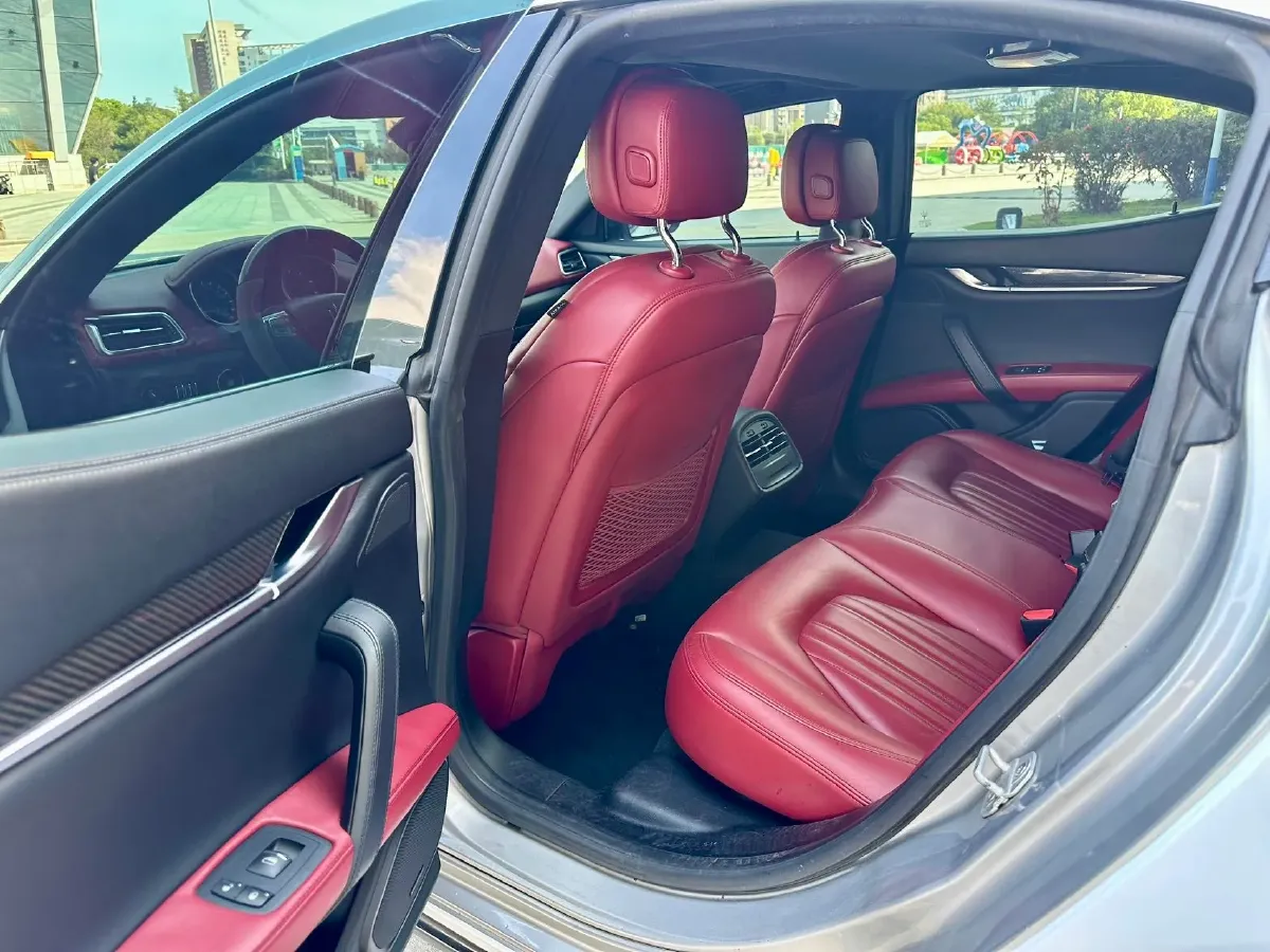 2018 Maserati Ghibli 3.0T 350HP V6 8AT,autocango,china used car exporter,china ev exporter,chinese used car exporter,chinese used ev exporter