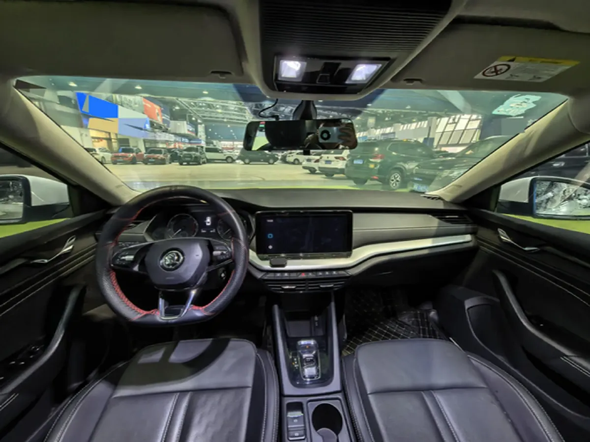 2021 Skoda Octavia 1.4T 150HP L4 7DCT,autocango,china used car exporter,china ev exporter,chinese used car exporter,chinese used ev exporter