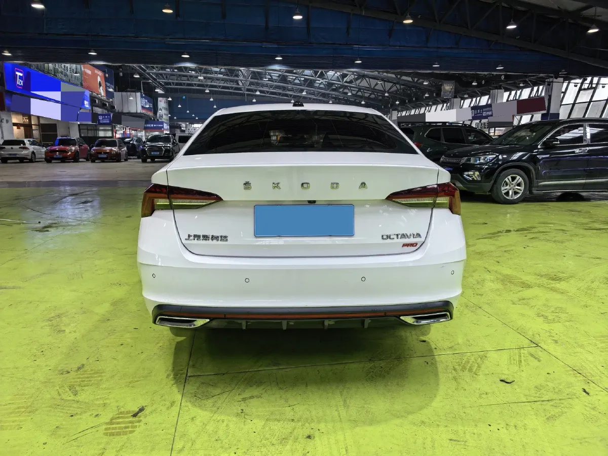 2021 Skoda Octavia 1.4T 150HP L4 7DCT,autocango,china used car exporter,china ev exporter,chinese used car exporter,chinese used ev exporter