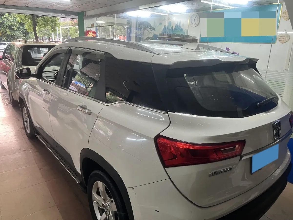 2018 BaoJun 530 1.5T 150HP L4 6MT,autocango,china used car exporter,china ev exporter,chinese used car exporter,chinese used ev exporter